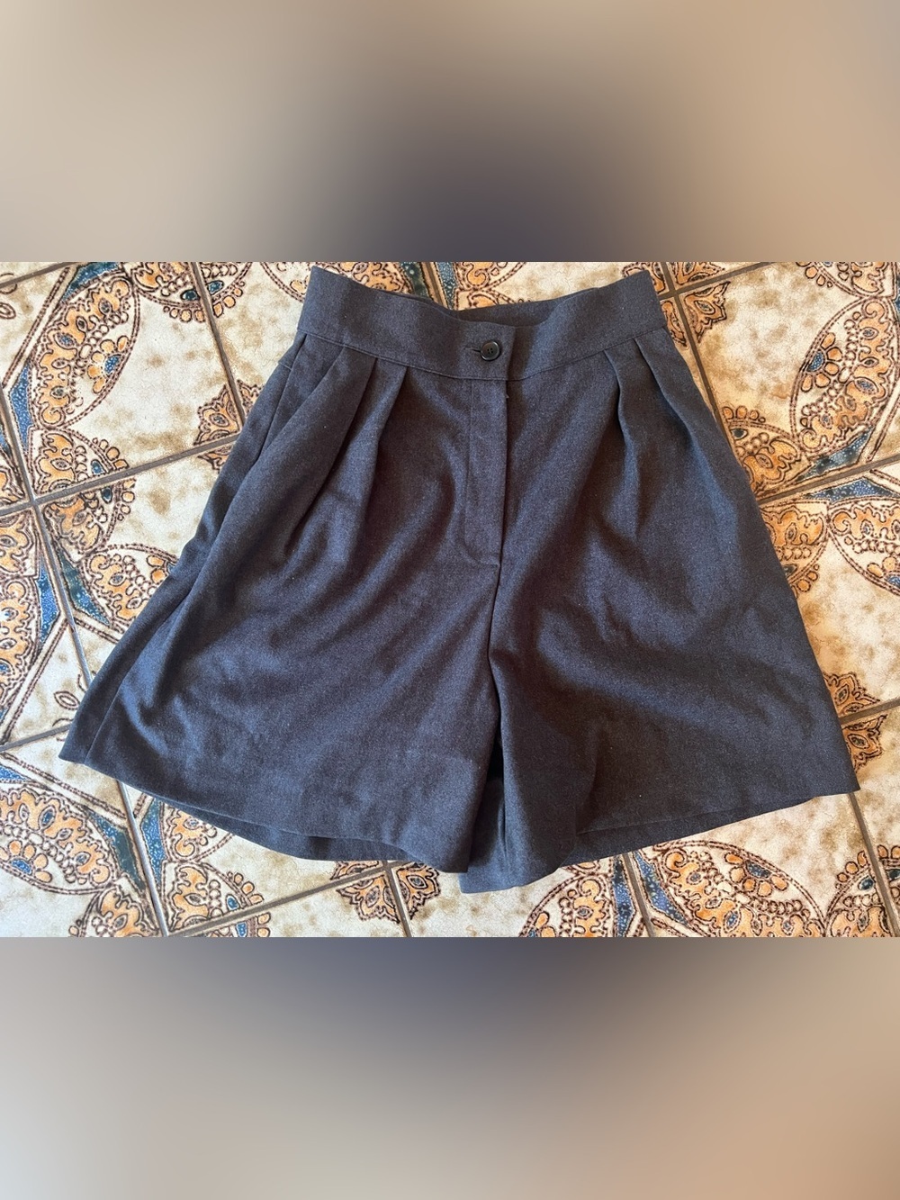 Poster revolve charcoal grey shorts High-Waist Pleated structured flowing sm